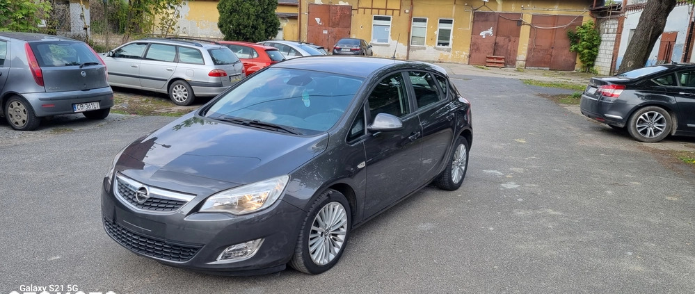 Opel Astra cena 27300 przebieg: 134500, rok produkcji 2011 z Bydgoszcz małe 301